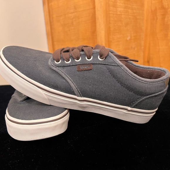 Vans Other - SOLD 5/11 Vans Ultracush Retro Men’s Sneakers, Size 8.5